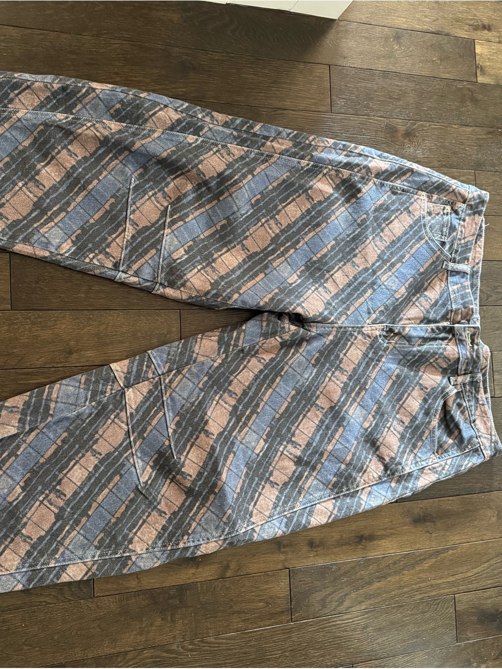 Women's barrel  Blue & Tan Jeans - Casual